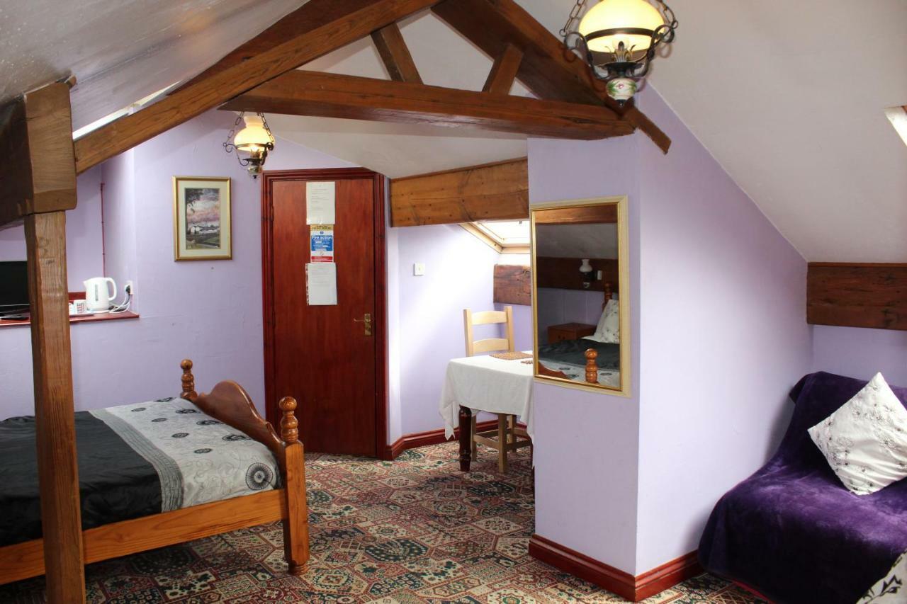 Peakdale Lodge Glossop Exterior photo