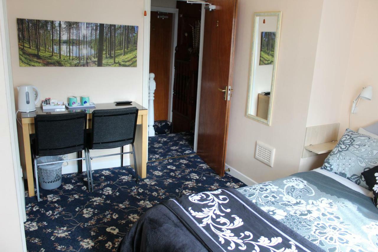 Peakdale Lodge Glossop Exterior photo